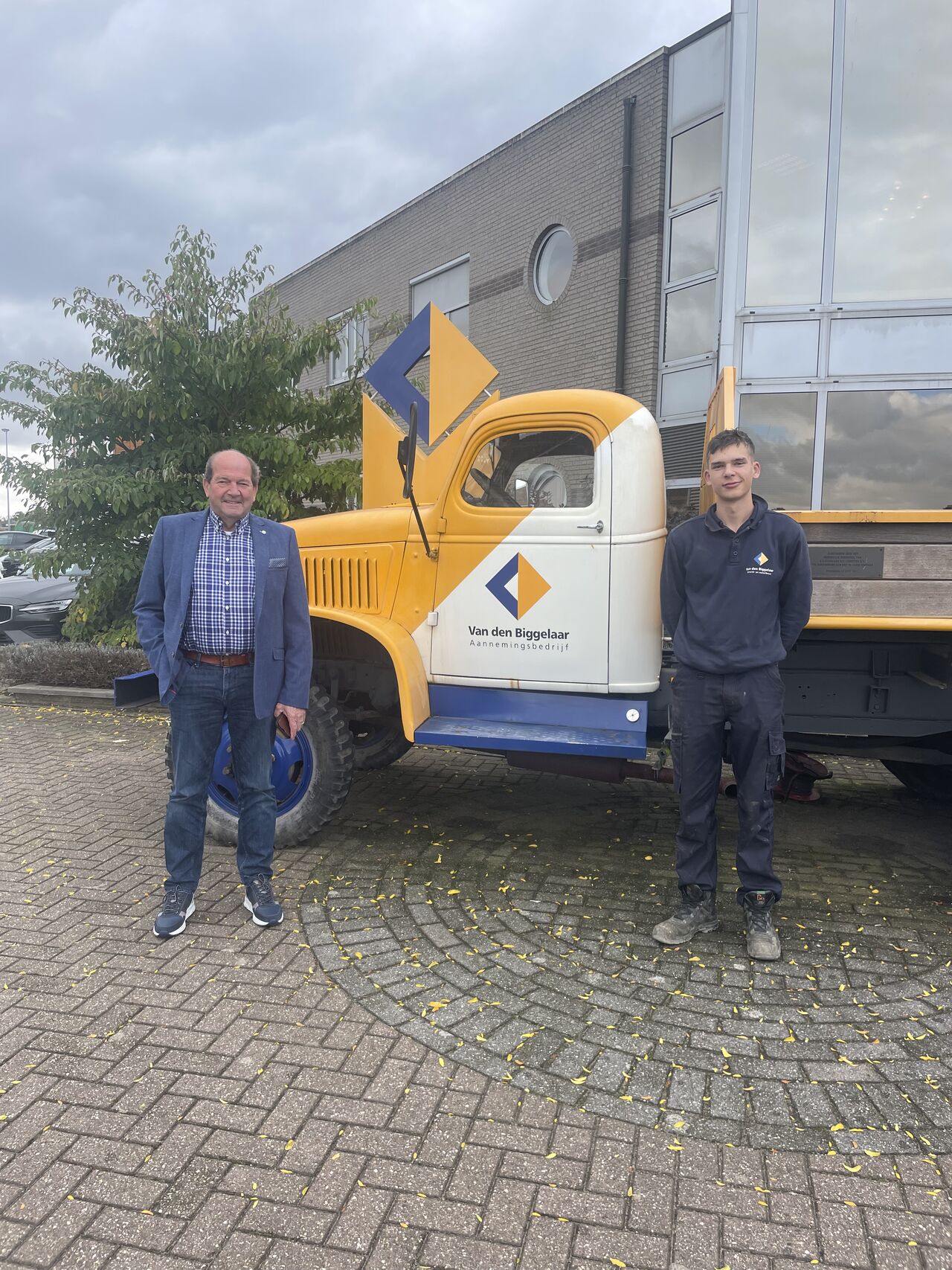 Umbraco.Web.PublishedCache.XmlPublishedCache.PublishedMediaCache+DictionaryPublishedContent?.Name